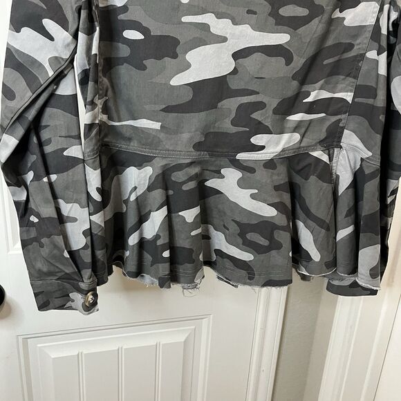 Knox Rose Military Camo Jacket Women Size M Gray Fitted Waist Button Up NEW - Picture 8 of 9